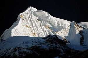 Singu Chuli Peak