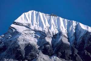 Tharpu Chuli Peak