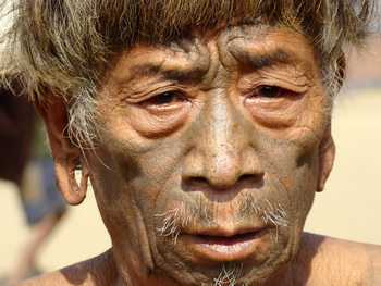 Adventure & Tribal Tour mit Dzukou Valley (10 Tage) - Kultur & Trekking Tour